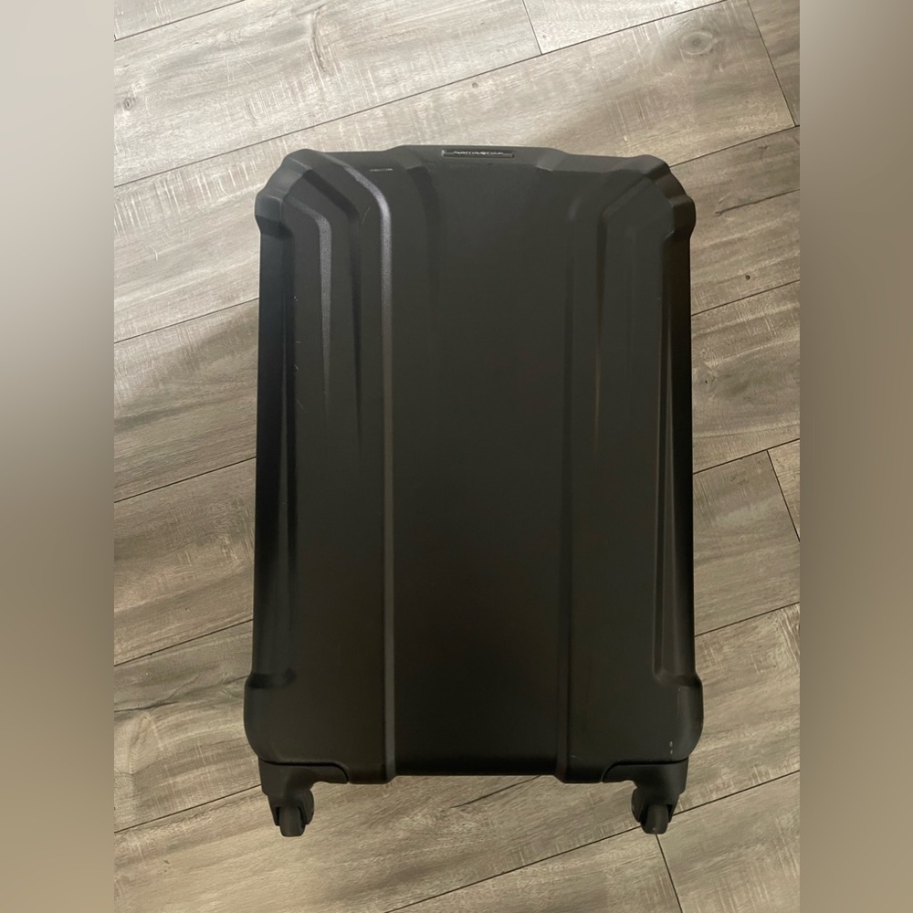 Samsonite Opto Hardside Spinner Carry-On
